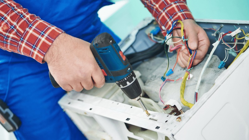 Güzelbahçe Demirdöküm Demirdöküm çamaşır makinesi kart tamiri – Su almama arızası orijinal parça ile giderildi. - Teknik servis örneği